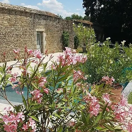 L'annexe Du Plessis Bochard * Saint-Pierre-des-Nids